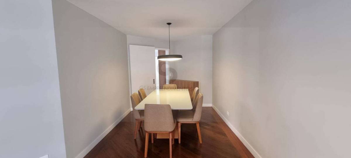 Apartamento com tres suítes e tres vagas recém reformado - GS Empreendimentos
