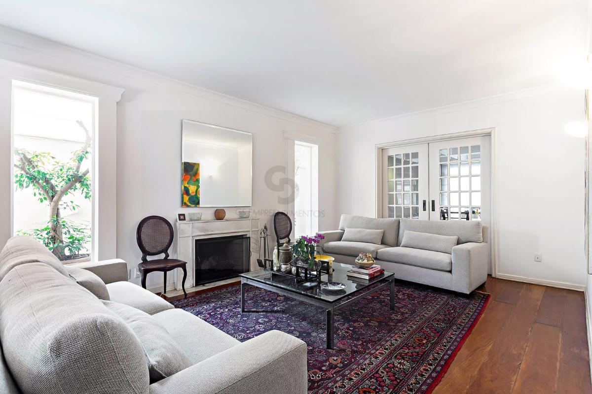 Casa ampla na melhor rua do Jardim Paulista - GS Empreendimentos