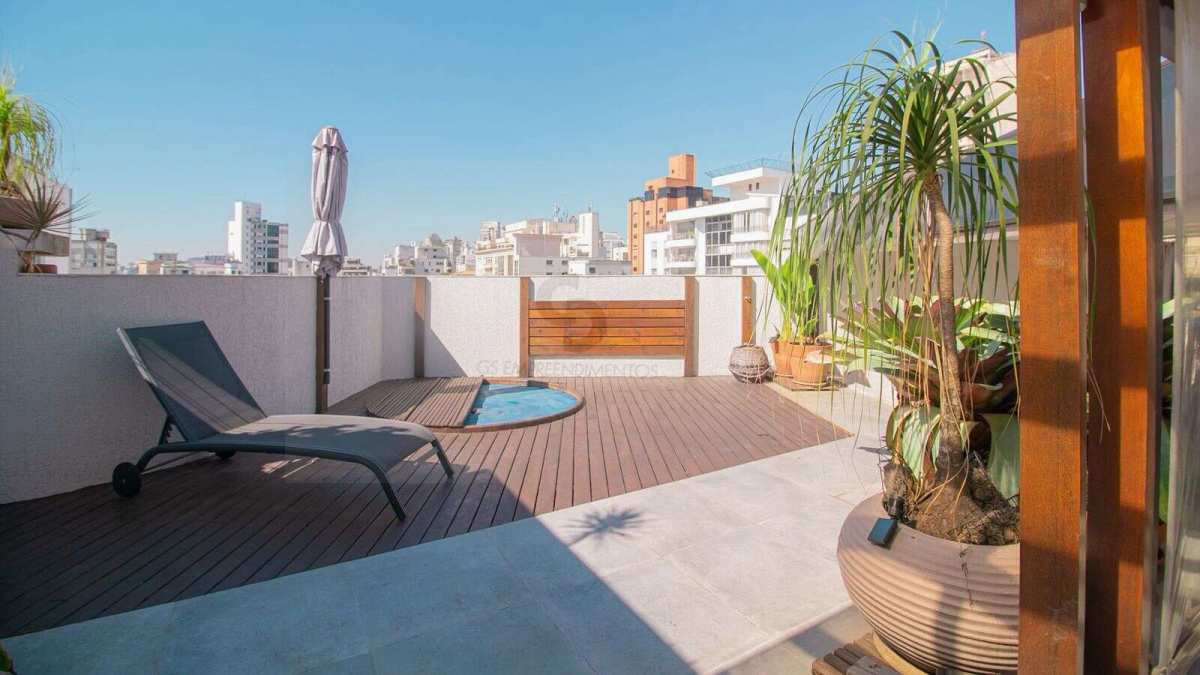 Cobertura triplex no miolo do bairro - GS Empreendimentos